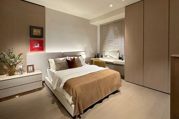 Freehold only 126 units with private lift lobby, ev bay & extra store