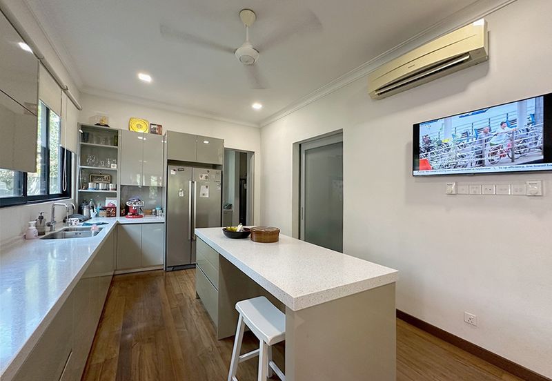 Unique E&O inspired resort home. Excellent structured ready to move in.