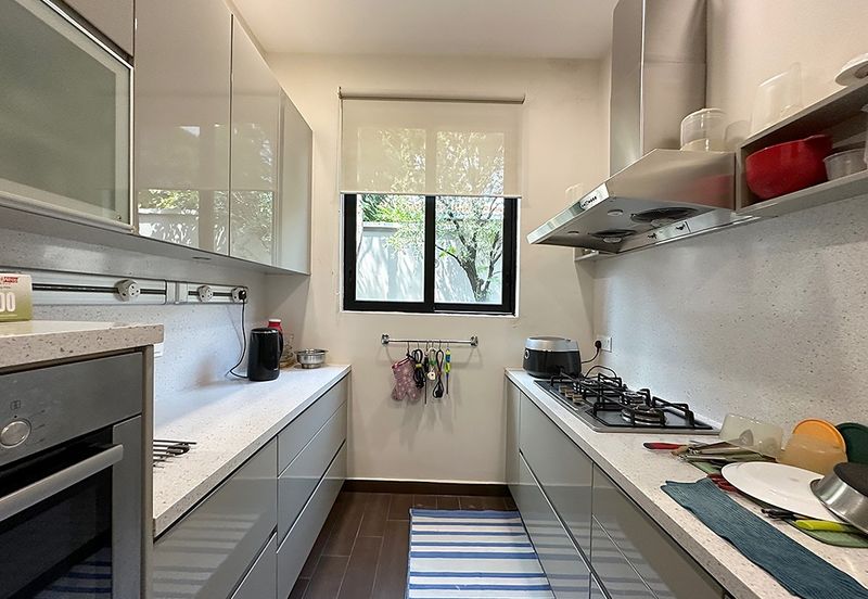 Unique E&O inspired resort home. Excellent structured ready to move in.