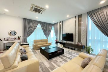 Rafflesia @ The Hill