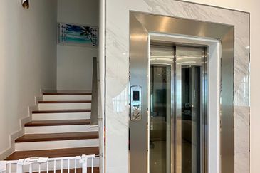 Rafflesia @ The Hill