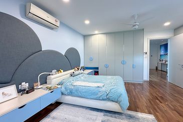 Rafflesia @ The Hill