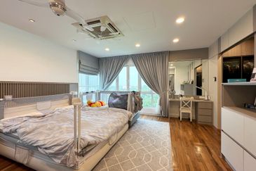 Rafflesia @ The Hill