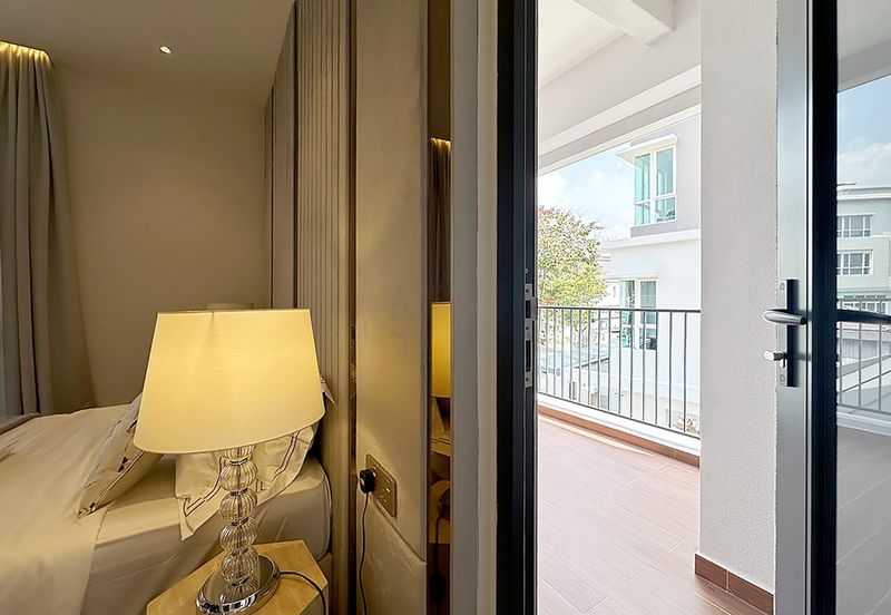 Rafflesia @ The Hill