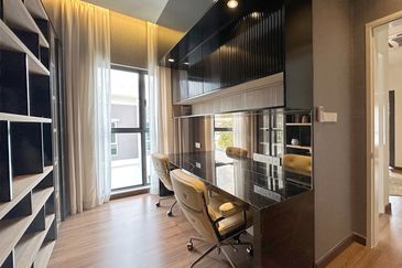 Rafflesia @ The Hill