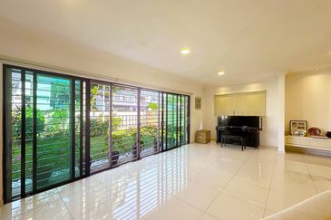 Jalan Desa Seputeh 1 