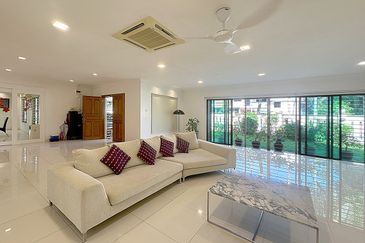 Jalan Desa Seputeh 1 