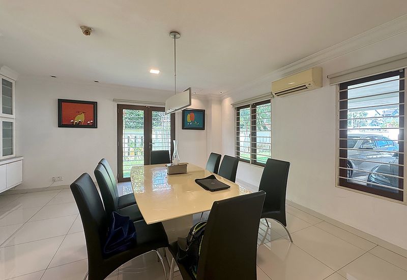 Jalan Desa Seputeh 1 