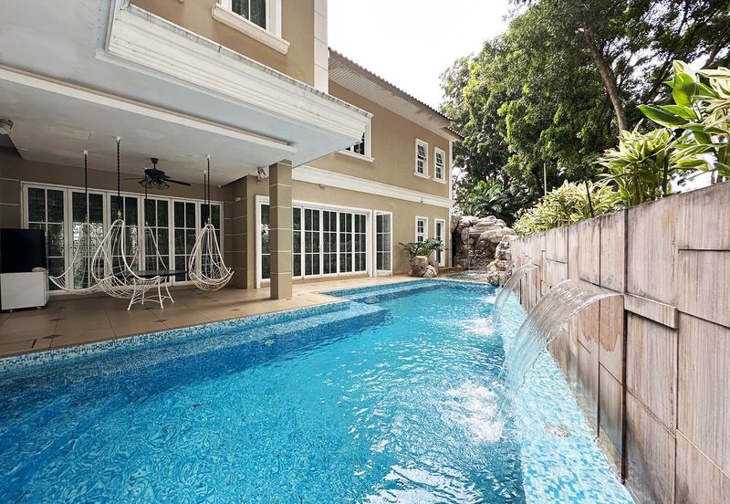 24 hours guarded bungalow with  6parking, pool, jacuzzi and smart home