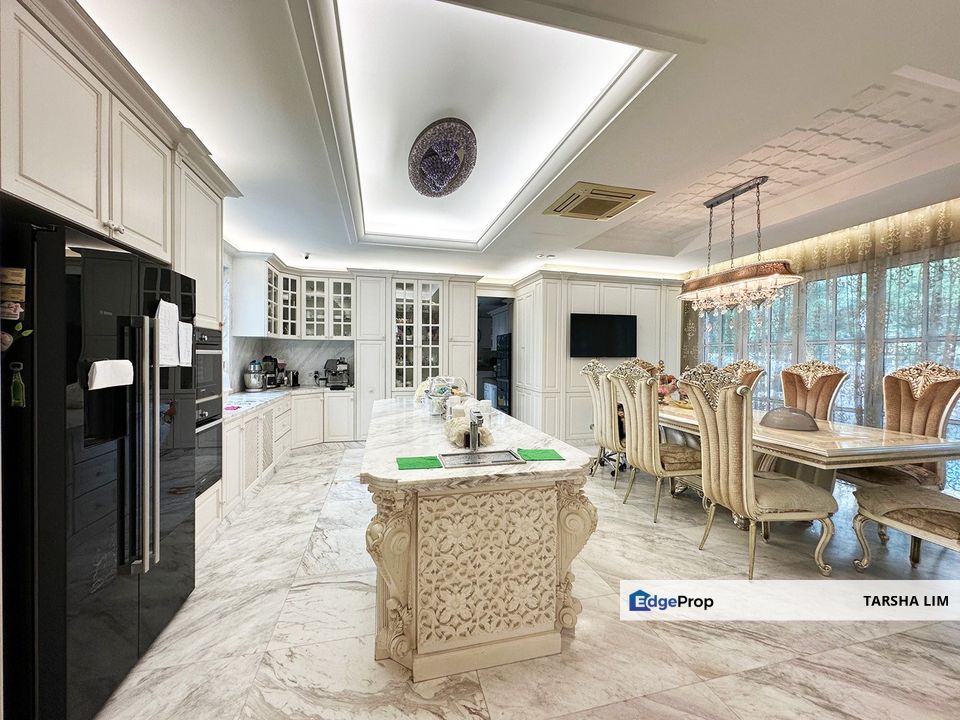 24 hours guarded bungalow with  6parking, pool, jacuzzi and smart home, Selangor, Mutiara Damansara