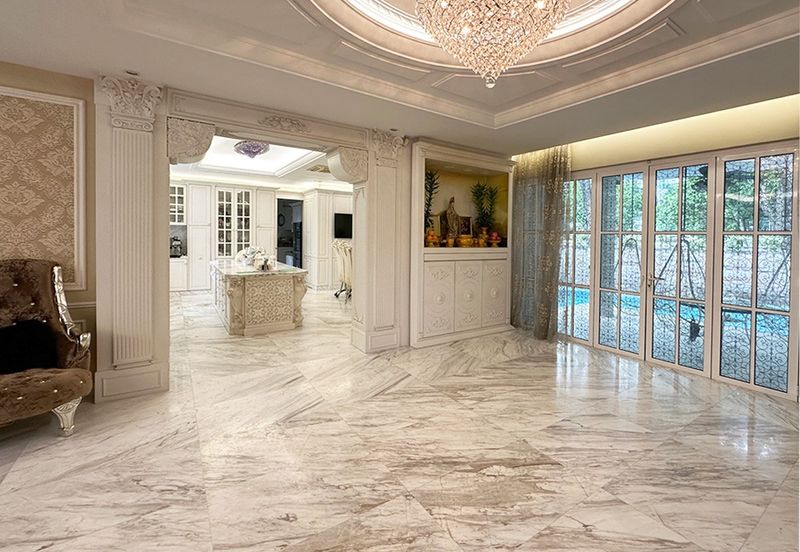 24 hours guarded bungalow with  6parking, pool, jacuzzi and smart home