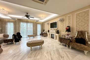 24 hours guarded bungalow with  6parking, pool, jacuzzi and smart home