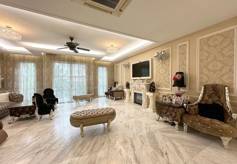 24 hours guarded bungalow with  6parking, pool, jacuzzi and smart home