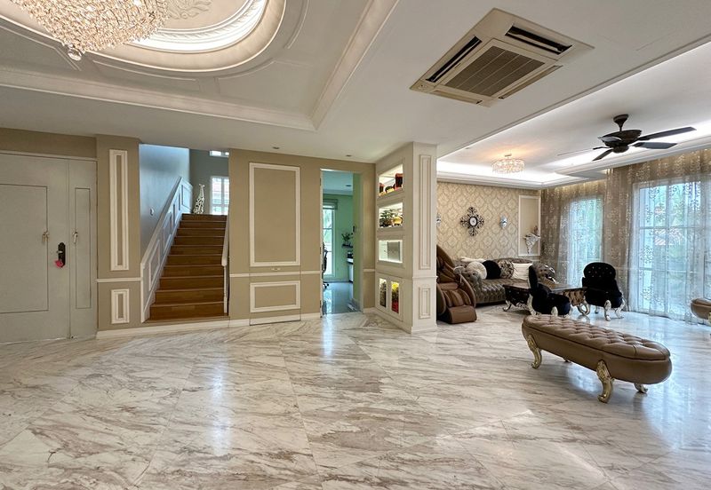 24 hours guarded bungalow with  6parking, pool, jacuzzi and smart home