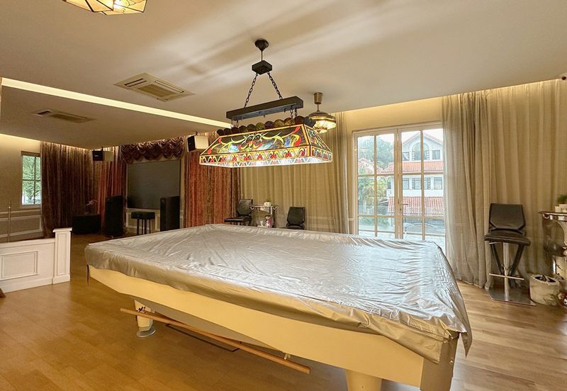 24 hours guarded bungalow with  6parking, pool, jacuzzi and smart home