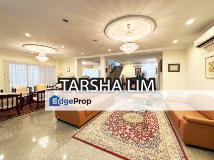 Bungalow located at quiet serenity environment with ample of parking and back yard garden., Kuala Lumpur, Damansara Heights