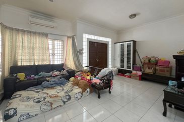 24 hours guarded community safe and quiet all time