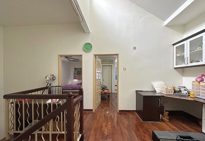 24 hours guarded community safe and quiet all time