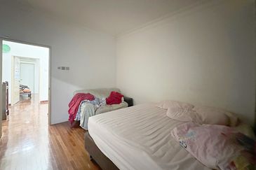 24 hours guarded community safe and quiet all time