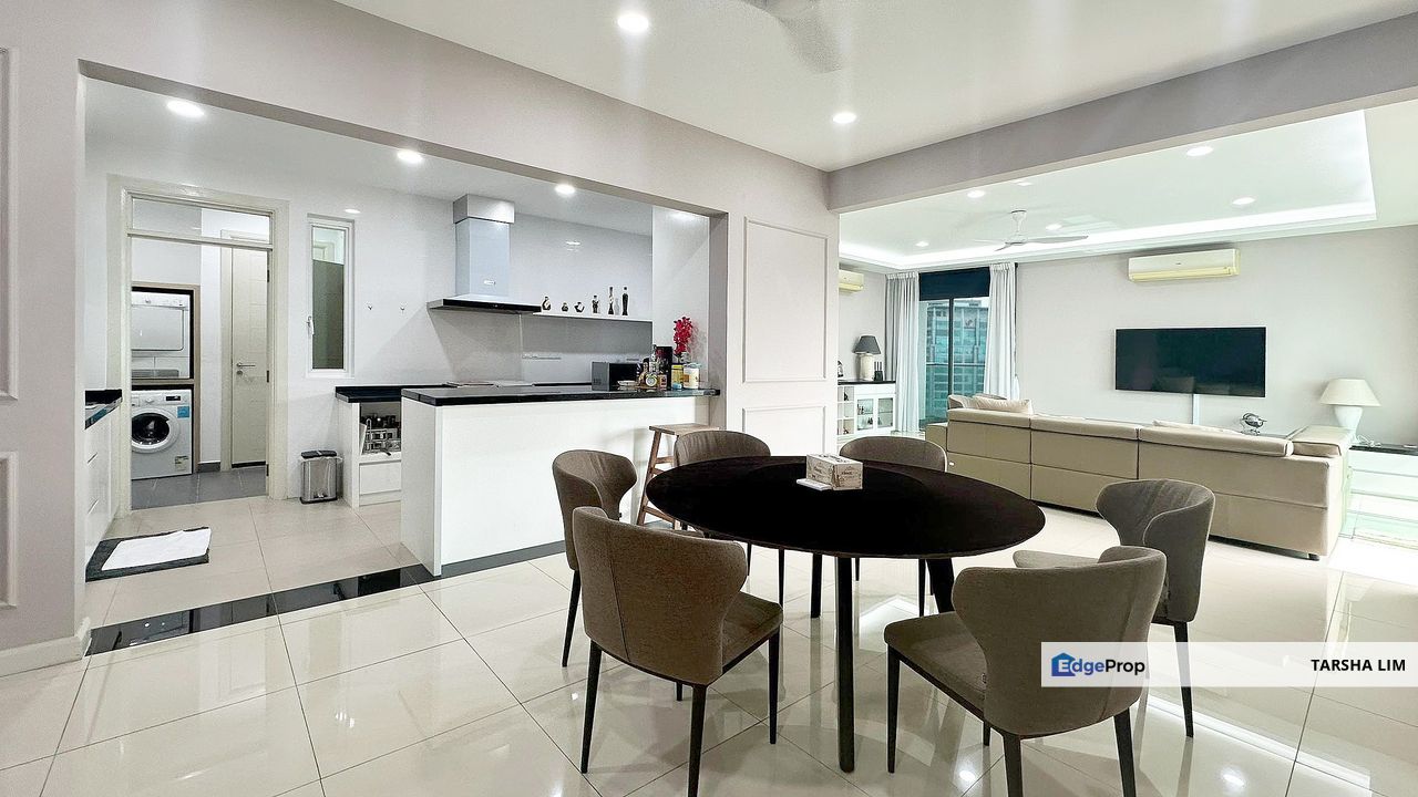 Tastefully furnished unit with balcony - just move in with luggages, Selangor, Mutiara Damansara