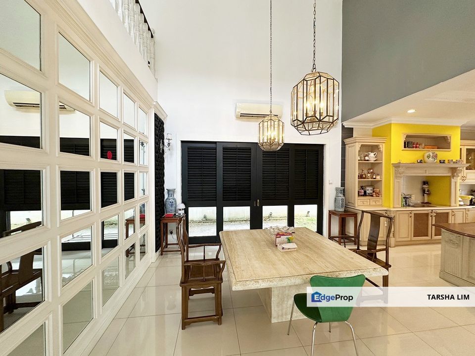 Modern country home with timeless id design with spacious halls & pool, Selangor, Mutiara Damansara