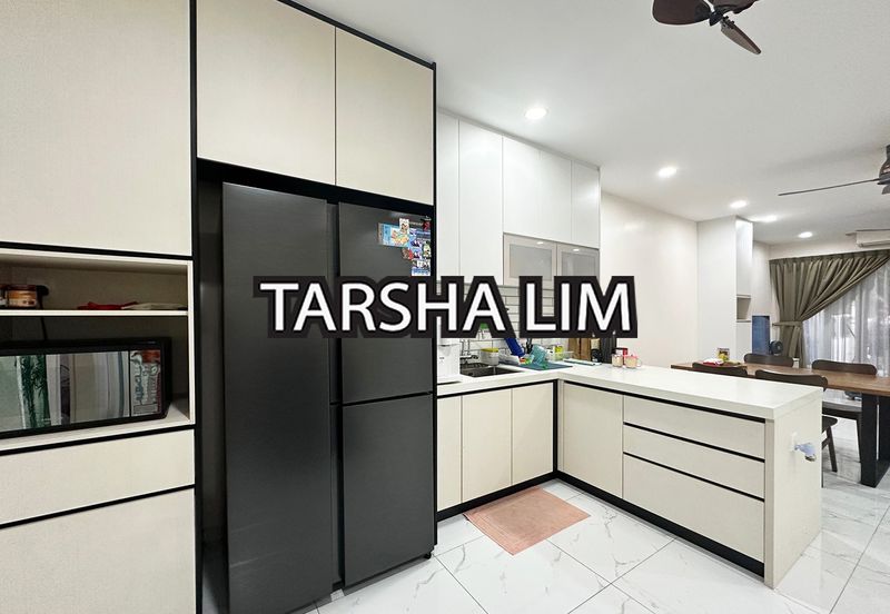 Prestine move in condition home with large rooms and spacious halls