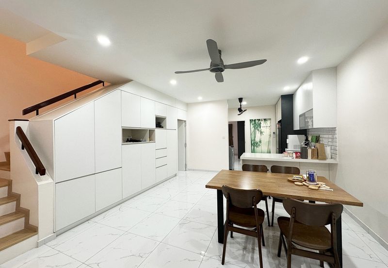 Prestine move in condition home with large rooms and spacious halls