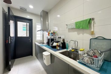 Prestine move in condition home with large rooms and spacious halls