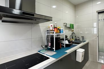 Prestine move in condition home with large rooms and spacious halls