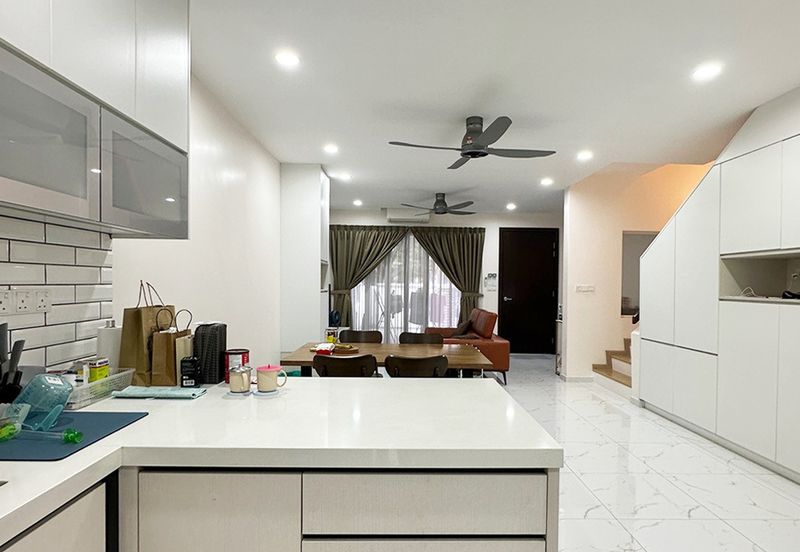 Prestine move in condition home with large rooms and spacious halls