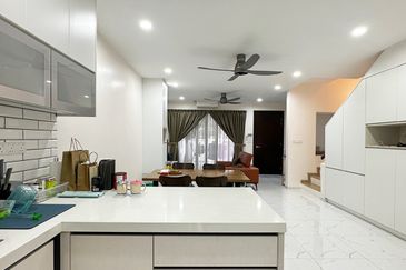 Prestine move in condition home with large rooms and spacious halls