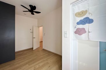 Prestine move in condition home with large rooms and spacious halls