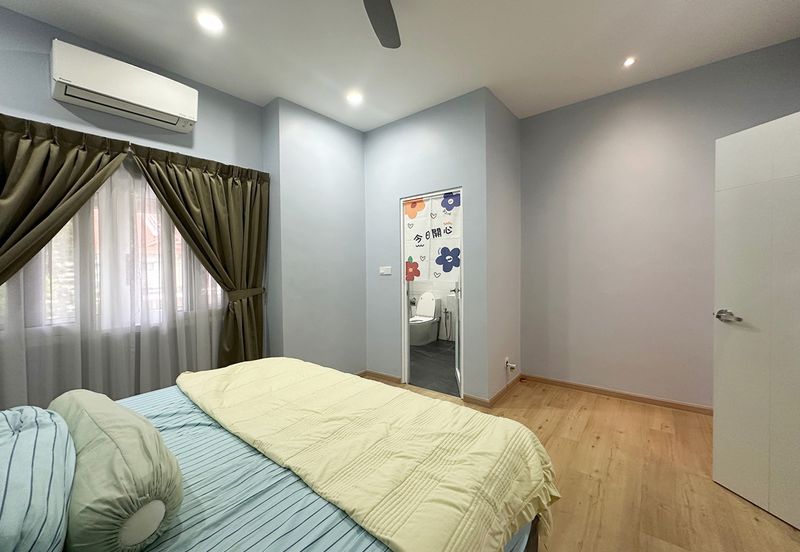 Prestine move in condition home with large rooms and spacious halls