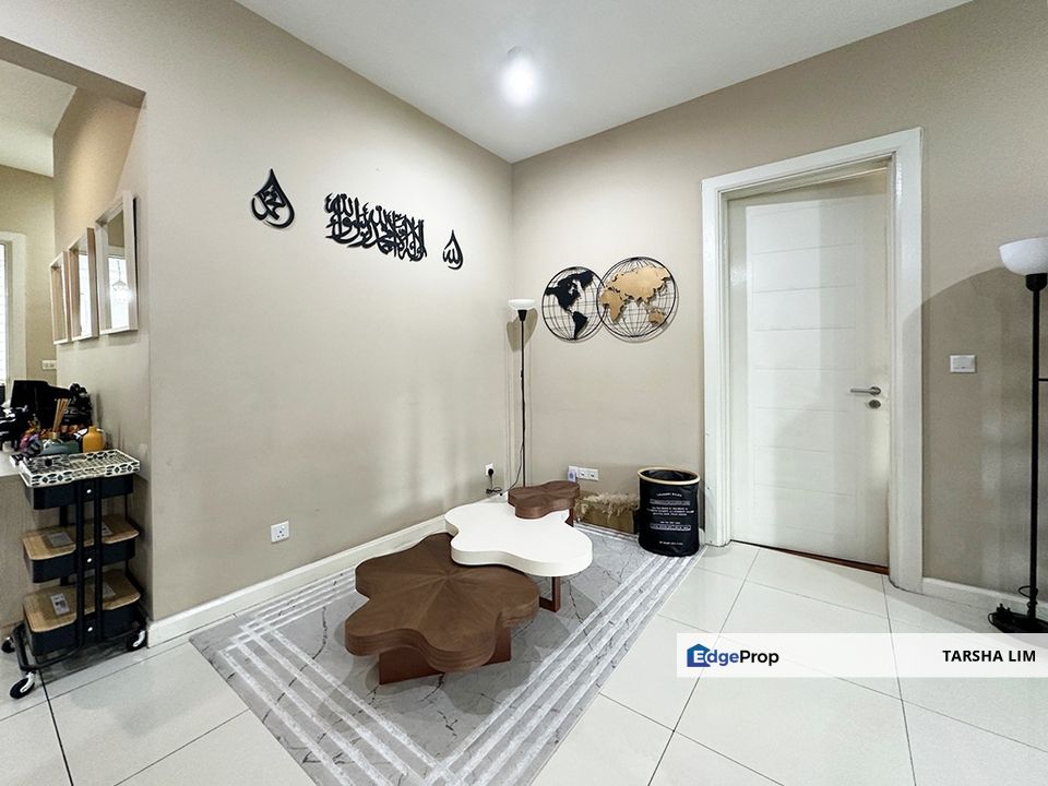 Super value buy unit with spacious living and dining hall., Selangor, Mutiara Damansara