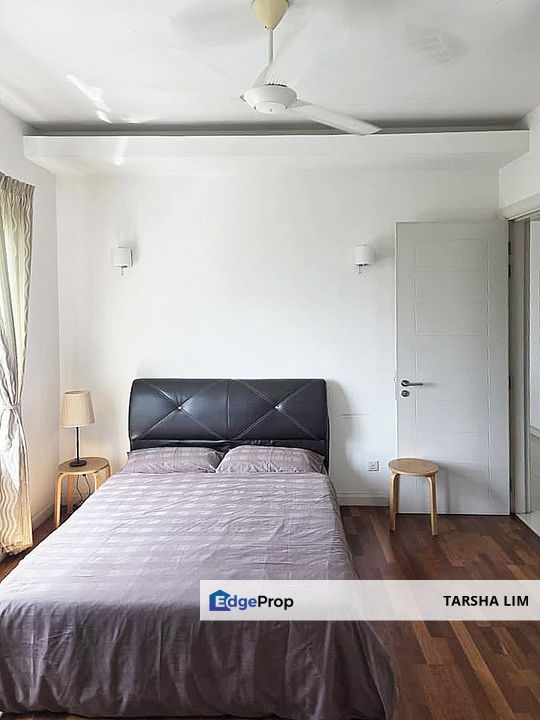 Peaceful quiet green facing unit with good breeze all time., Selangor, Mutiara Damansara