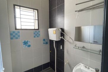 Endlot! Single Storey Jalan Lombong Shah Alam