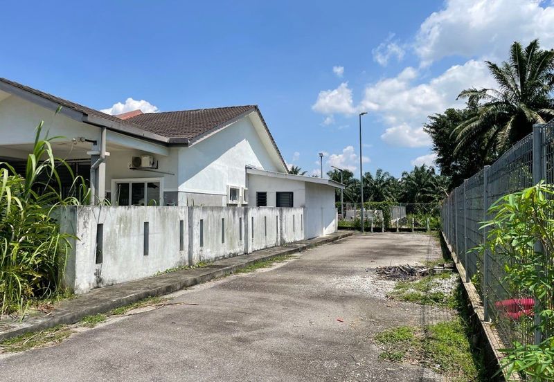 Endlot! Single Storey Jalan Lombong Shah Alam
