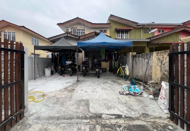 End Lot 2-Storey Jalan Kemboja, Bukit Beruntung