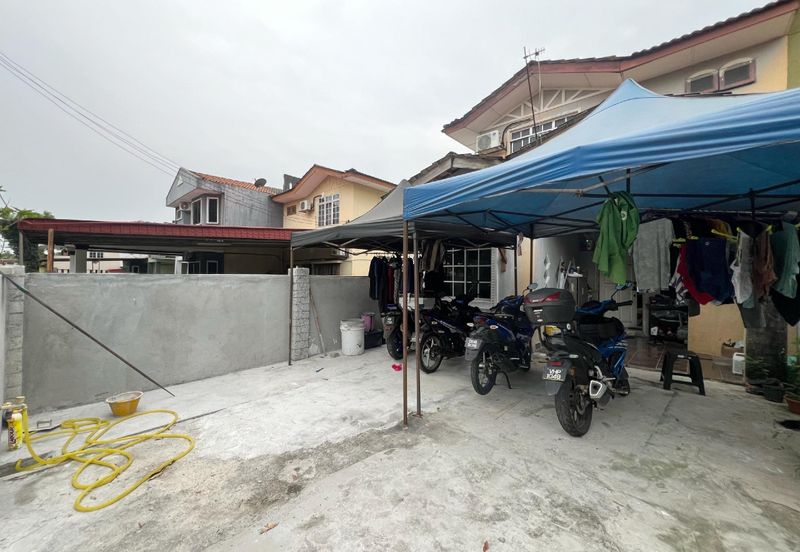 End Lot 2-Storey Jalan Kemboja, Bukit Beruntung