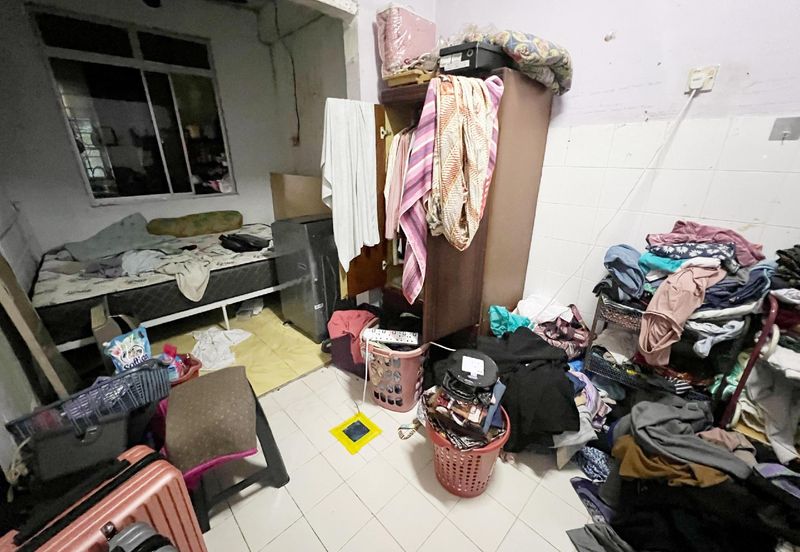 End Lot 2-Storey Jalan Kemboja, Bukit Beruntung