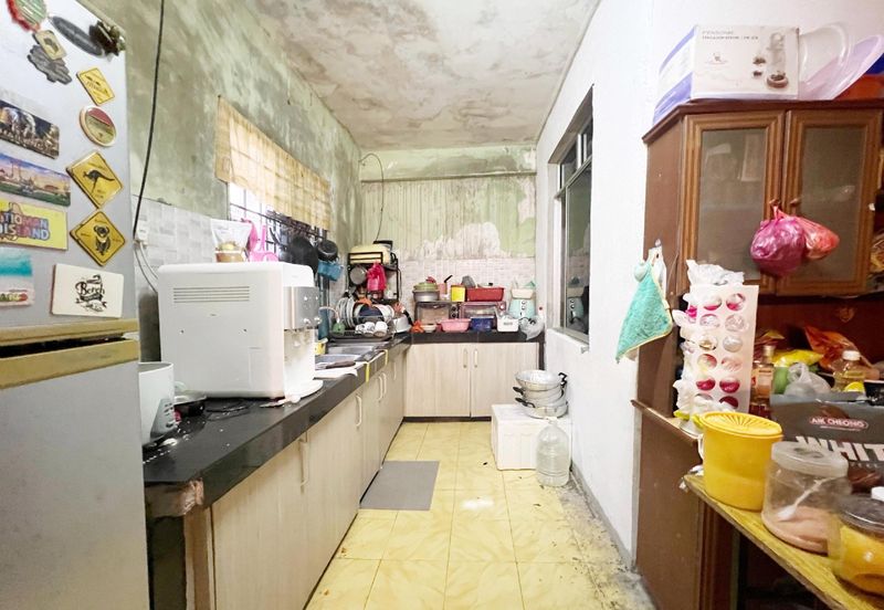 End Lot 2-Storey Jalan Kemboja, Bukit Beruntung