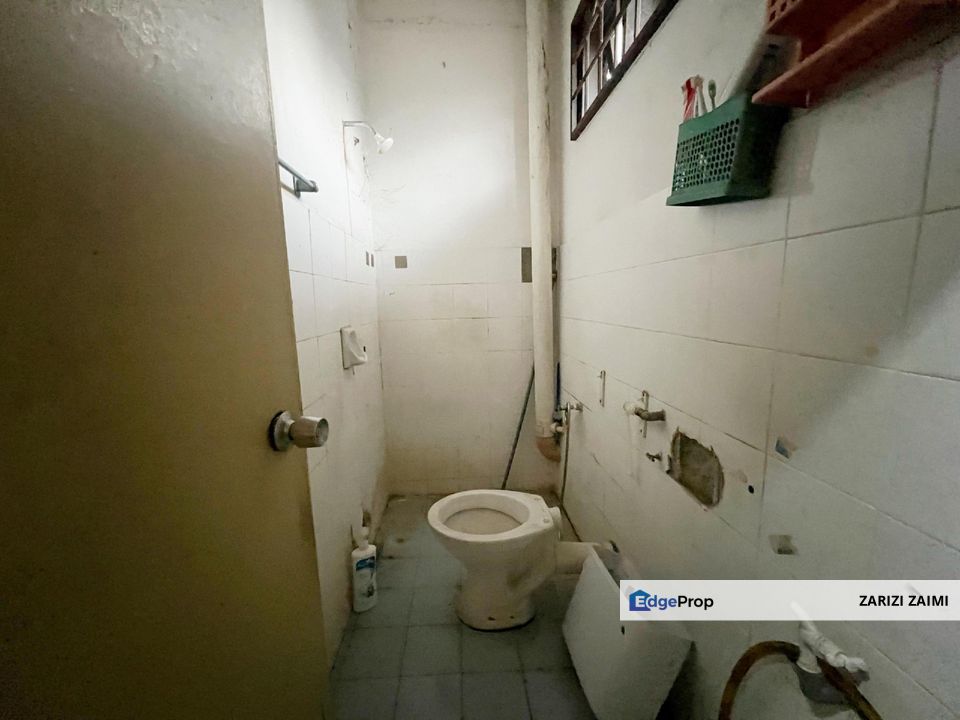 End Lot 2-Storey Jalan Kemboja, Bukit Beruntung, Selangor, Hulu Selangor