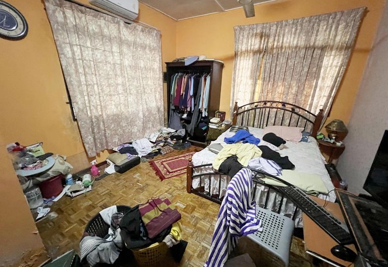 End Lot 2-Storey Jalan Kemboja, Bukit Beruntung