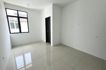 Dahlia Sari @ Saujana Perdana