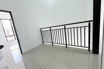 Dahlia Sari @ Saujana Perdana