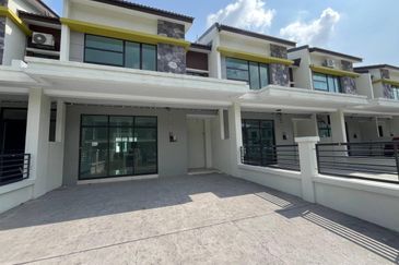 Dahlia Sari @ Saujana Perdana