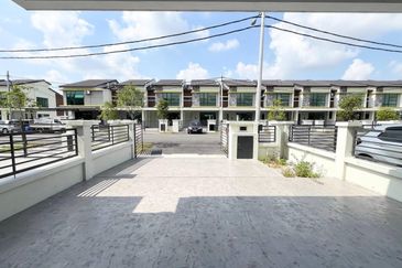 Dahlia Sari @ Saujana Perdana