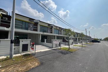 Dahlia Sari @ Saujana Perdana