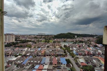 Pangsapuri Damai Mewah B