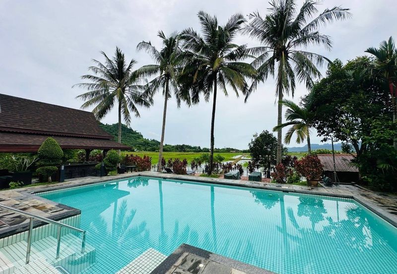 Authentic Malay Villa Estate @ Makam Mahsuri